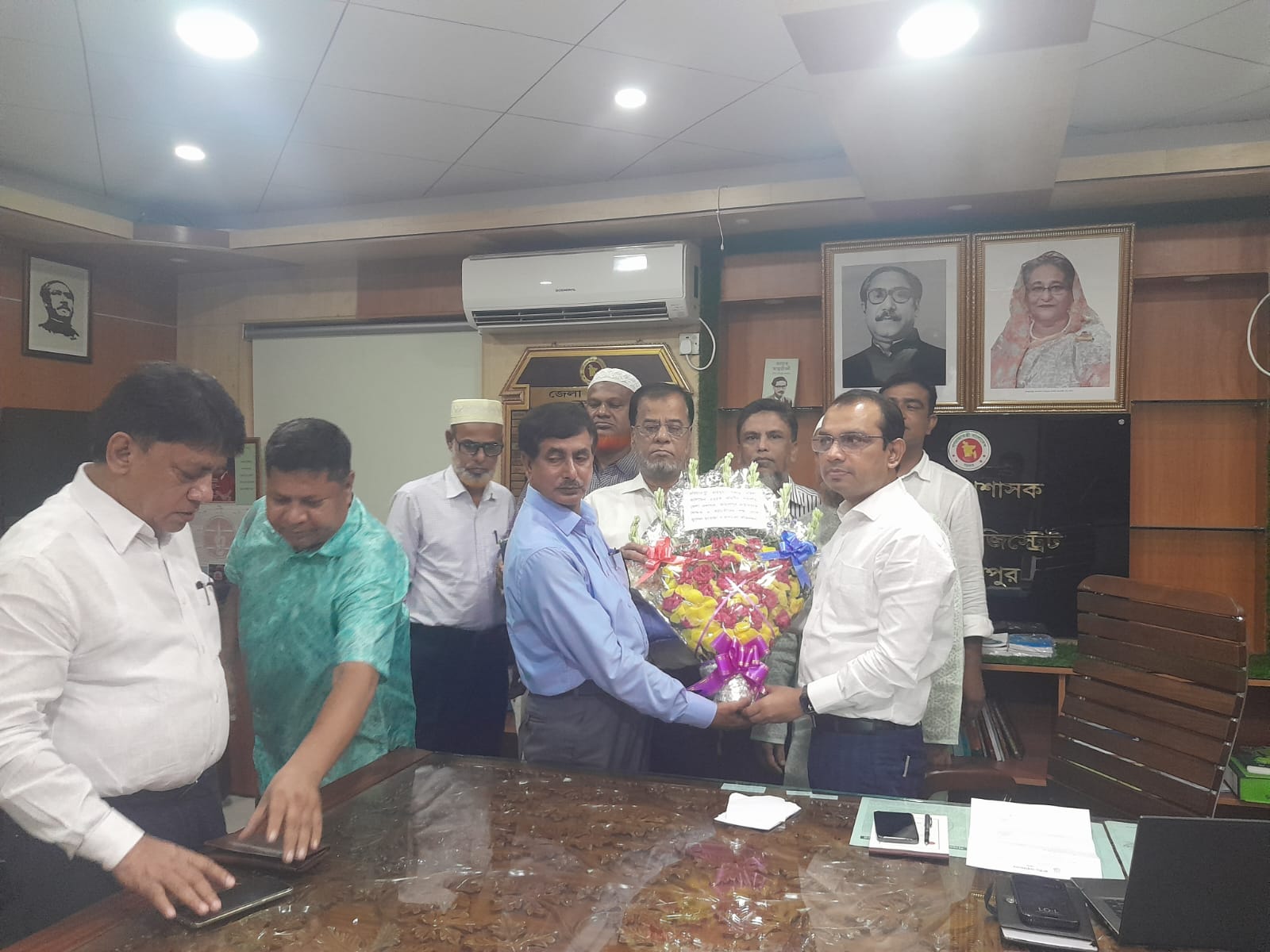 এডহক কমিটি